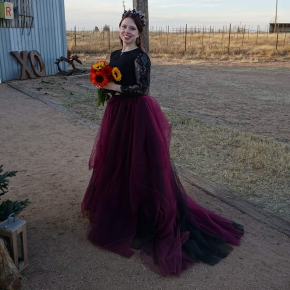Custom tulle black and maroon skirt - Picture 5 of 5